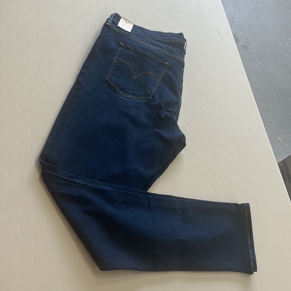 Levi's 311 shaping skinny a mid rise tummy slimming Jean 34 x 30 NWT - Picture 2 of 5